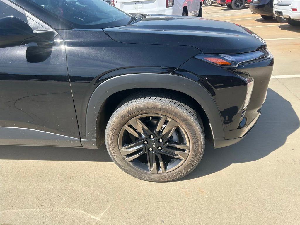 Used 2025 Chevrolet Trax ACTIV w/ Driver Confidence Package image 2