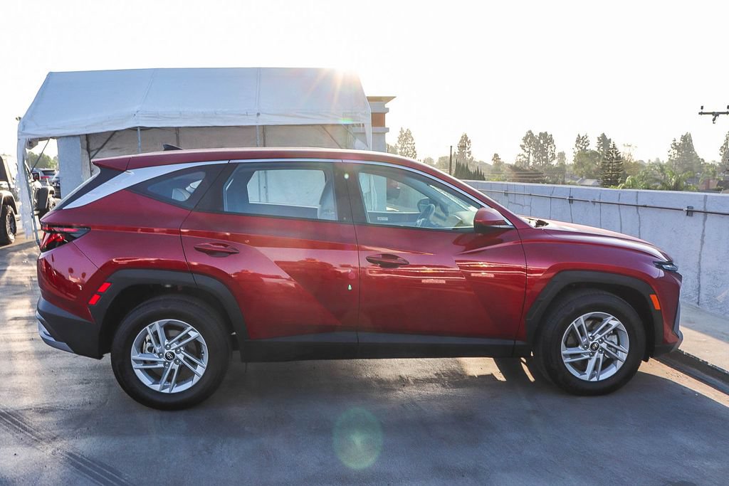 Used 2025 Hyundai Tucson SE FWD image 5