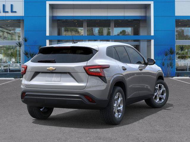Used 2026 Chevrolet Trax LS w/ LS Convenience Package FWD image 4