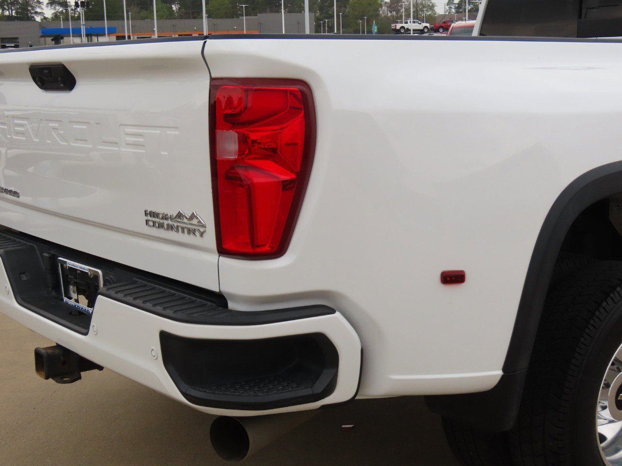 Used 2022 Chevrolet Silverado 3500 High Country w/ Technology Package image 12