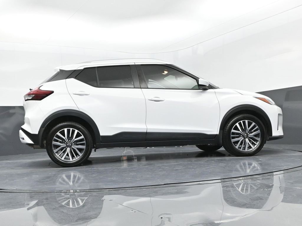 Used 2022 Nissan Kicks SV image 36