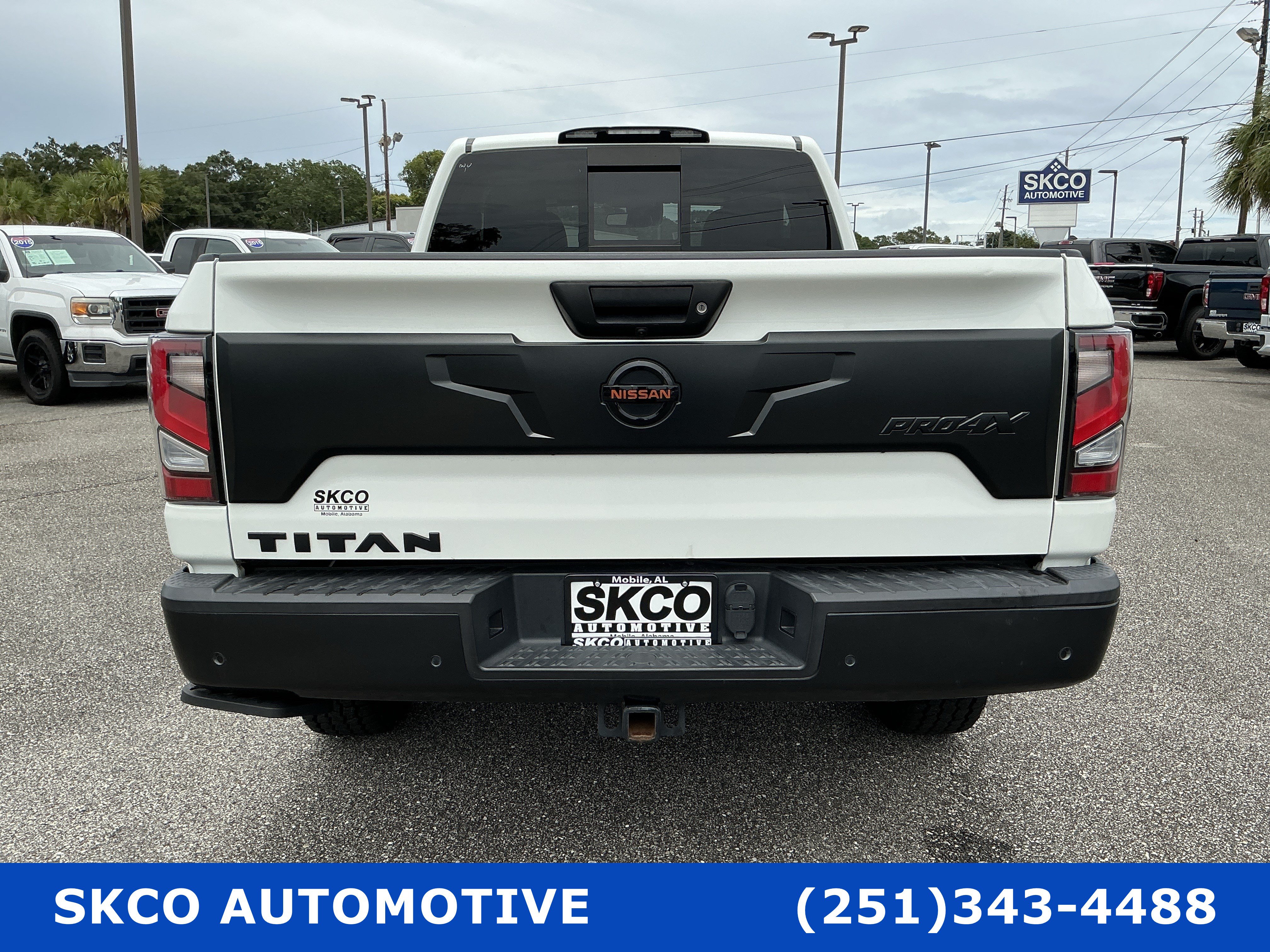 Used 2020 Nissan Titan PRO-4X w/ Pro-4x Convenience Package AWD/4WD image 4