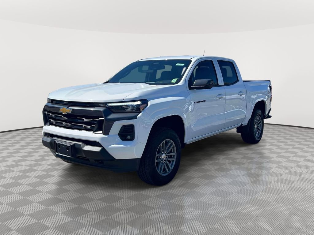 Used 2026 Chevrolet Colorado LT w/ LT Convenience Package AWD/4WD image 3
