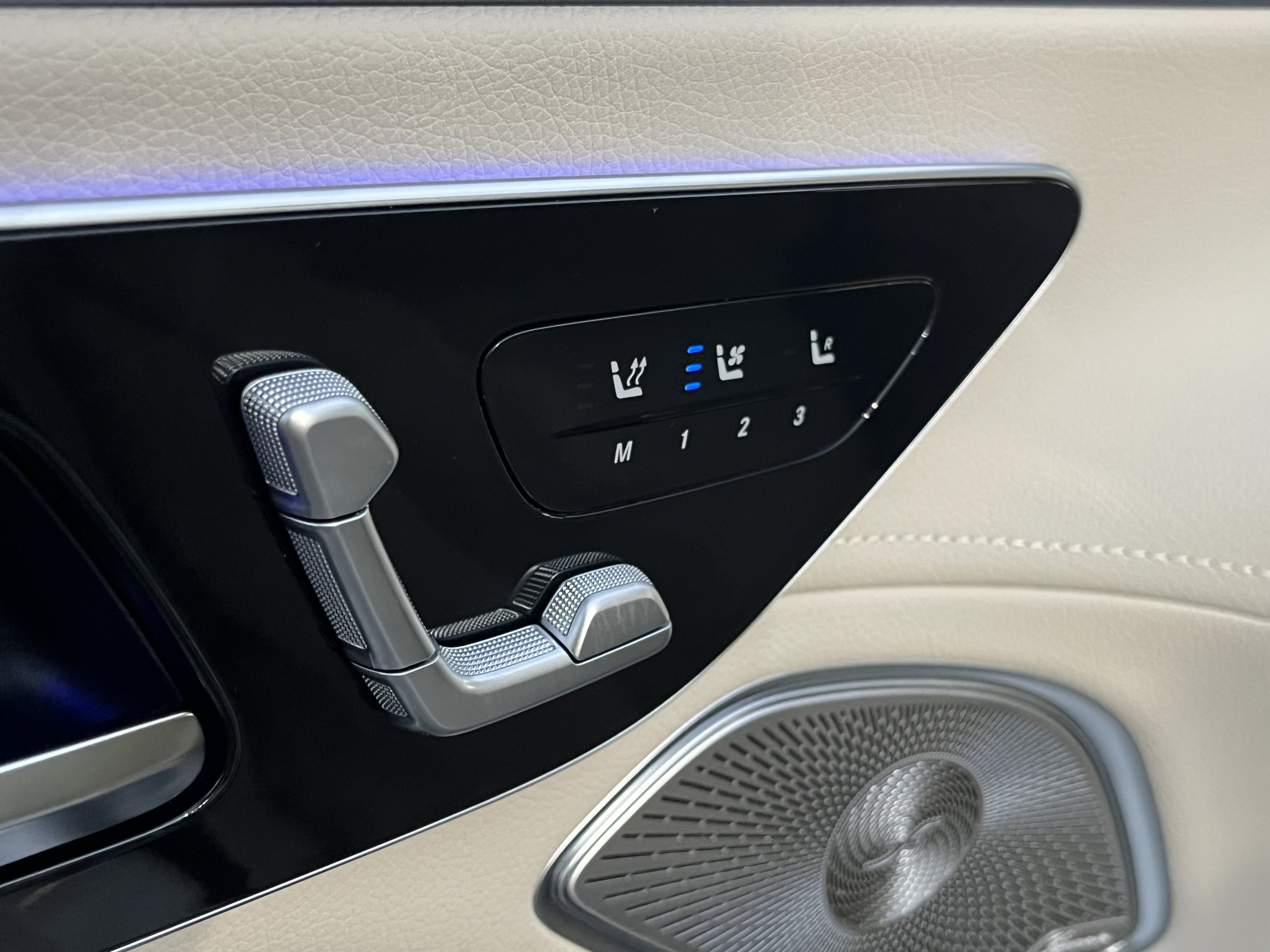 New 2026 Mercedes-Benz EQS 400 4MATIC SUV image 12