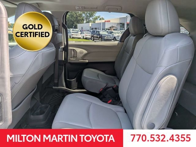 Certified 2024 Toyota Sienna XLE FWD image 16
