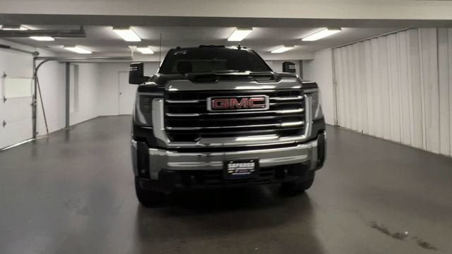 Certified 2025 GMC Sierra 3500 SLE w/ SLE Convenience Package AWD/4WD image 3