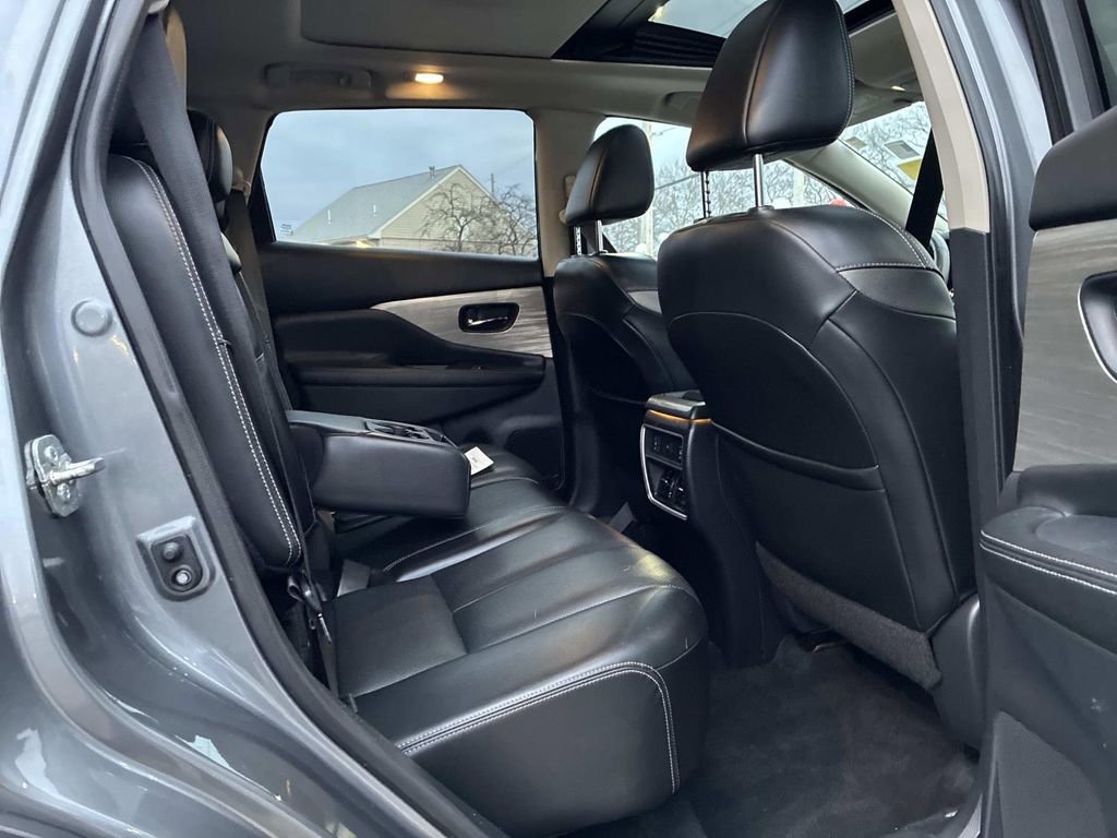 Used 2018 Nissan Murano SL w/ Moonroof Package image 11
