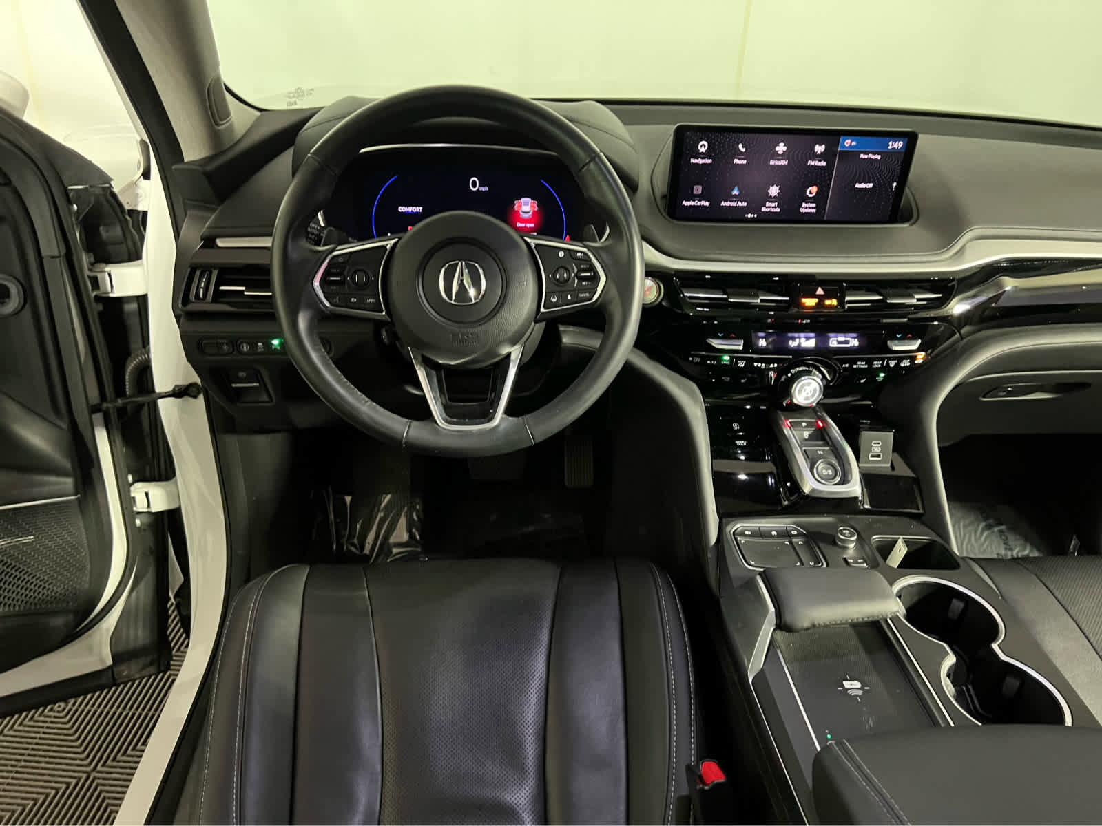 Used 2023 Acura MDX SH-AWD w/ Technology Package image 13