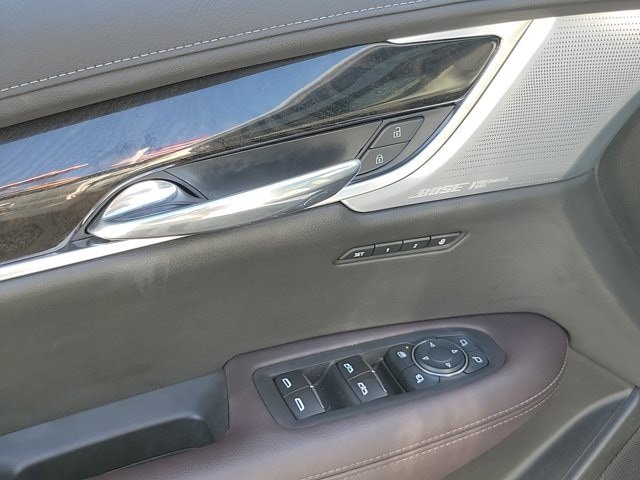 Used 2023 Cadillac XT6 Premium Luxury FWD image 21