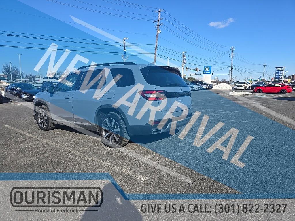 Used 2023 Honda Pilot Touring image 6