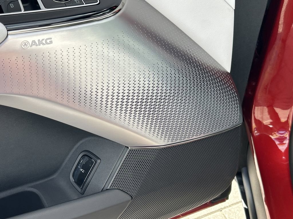 New 2026 Cadillac Lyriq Signature Luxury image 18