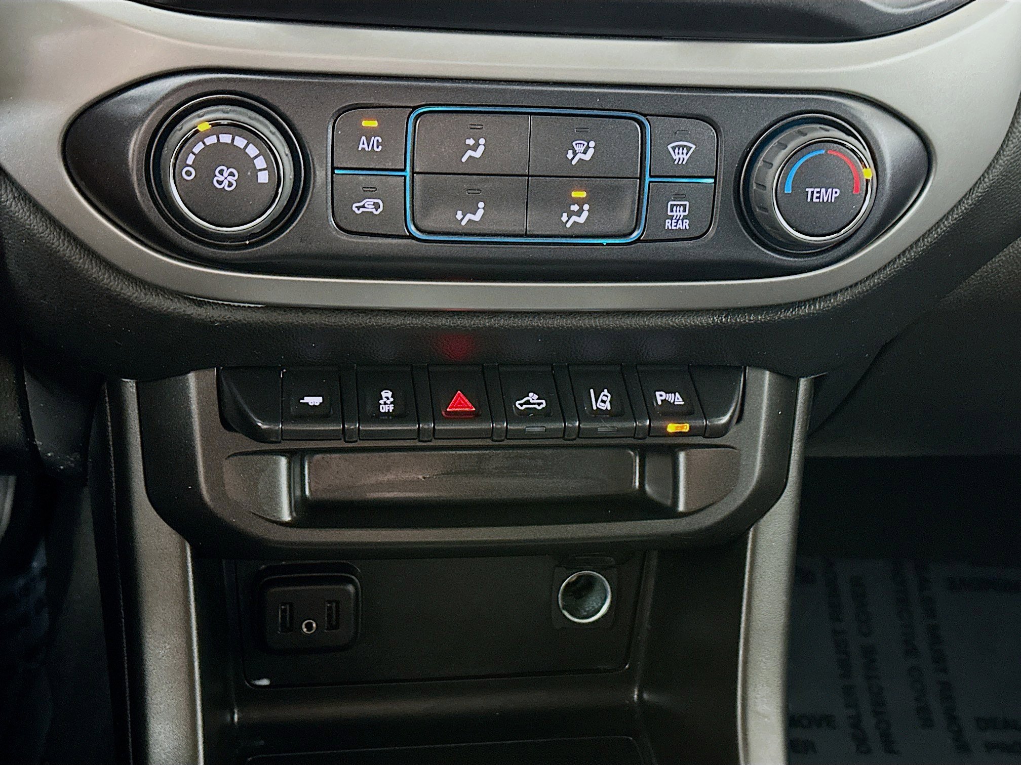 Used 2022 Chevrolet Colorado LT w/ Safety Package AWD/4WD image 15