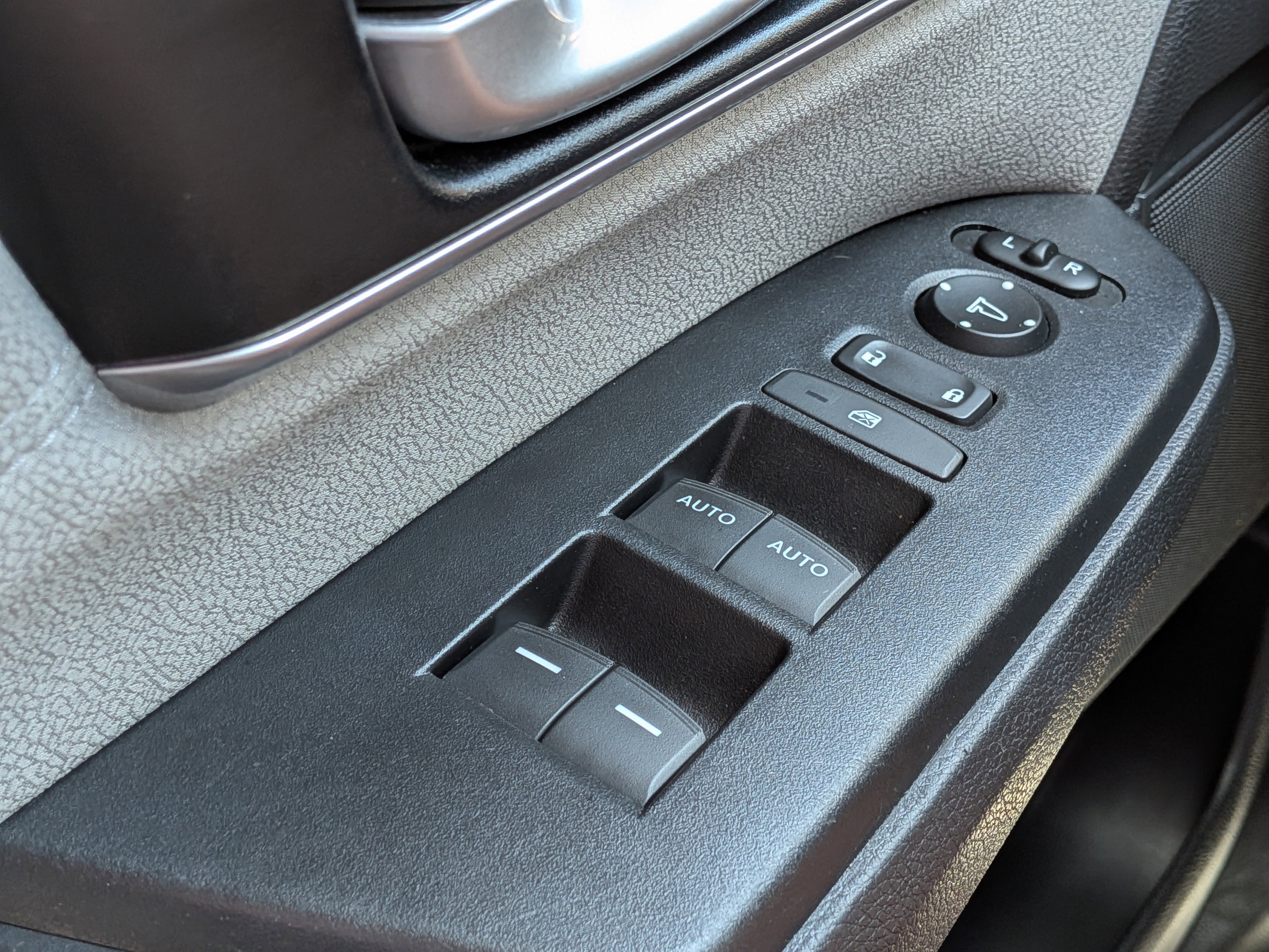 Used 2021 Honda CR-V EX image 23