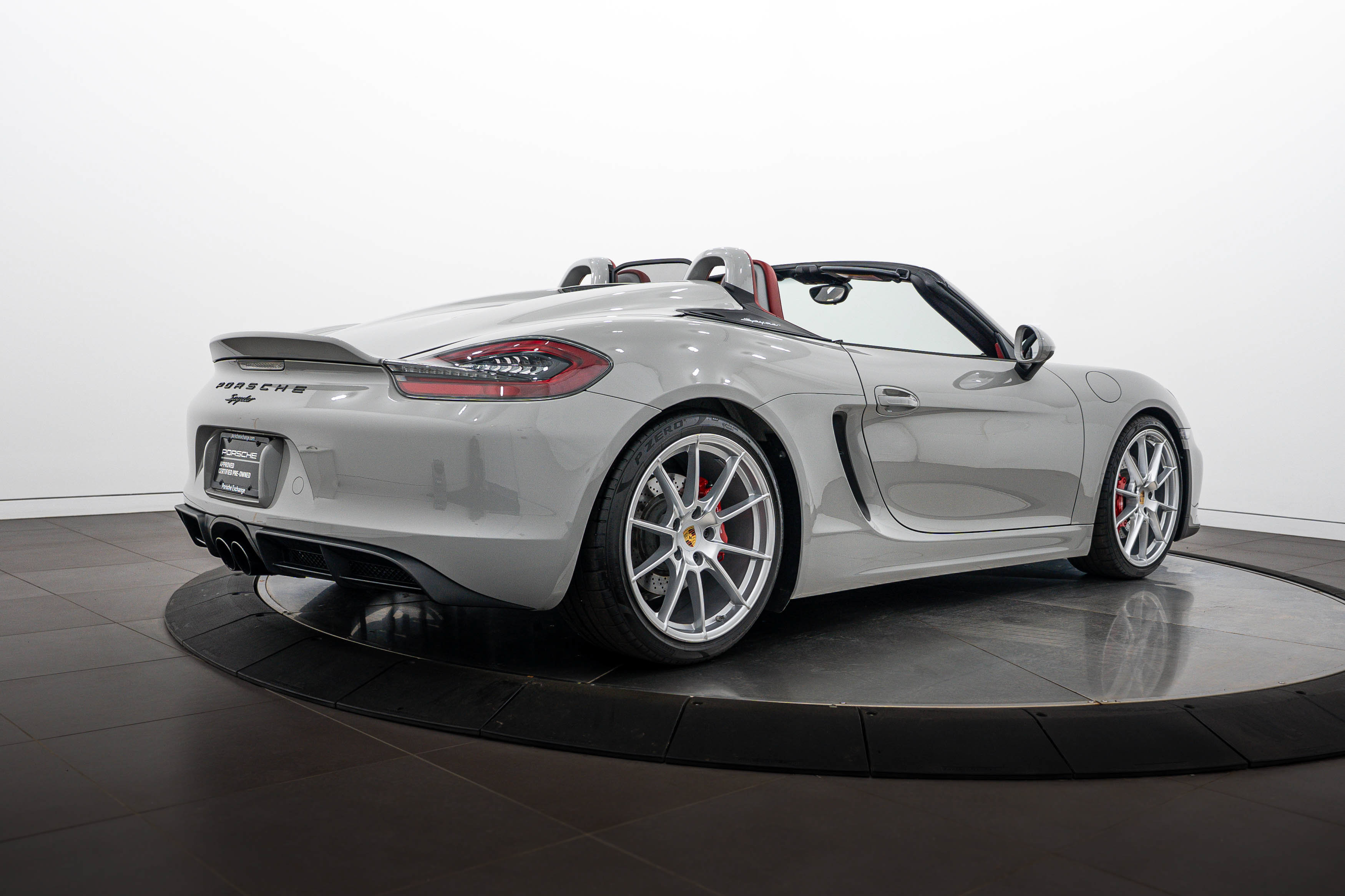 Certified 2016 Porsche Boxster Spyder RWD image 7