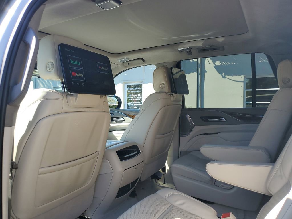 Used 2024 Cadillac Escalade Sport Platinum w/ LPO, ONYX Package image 14