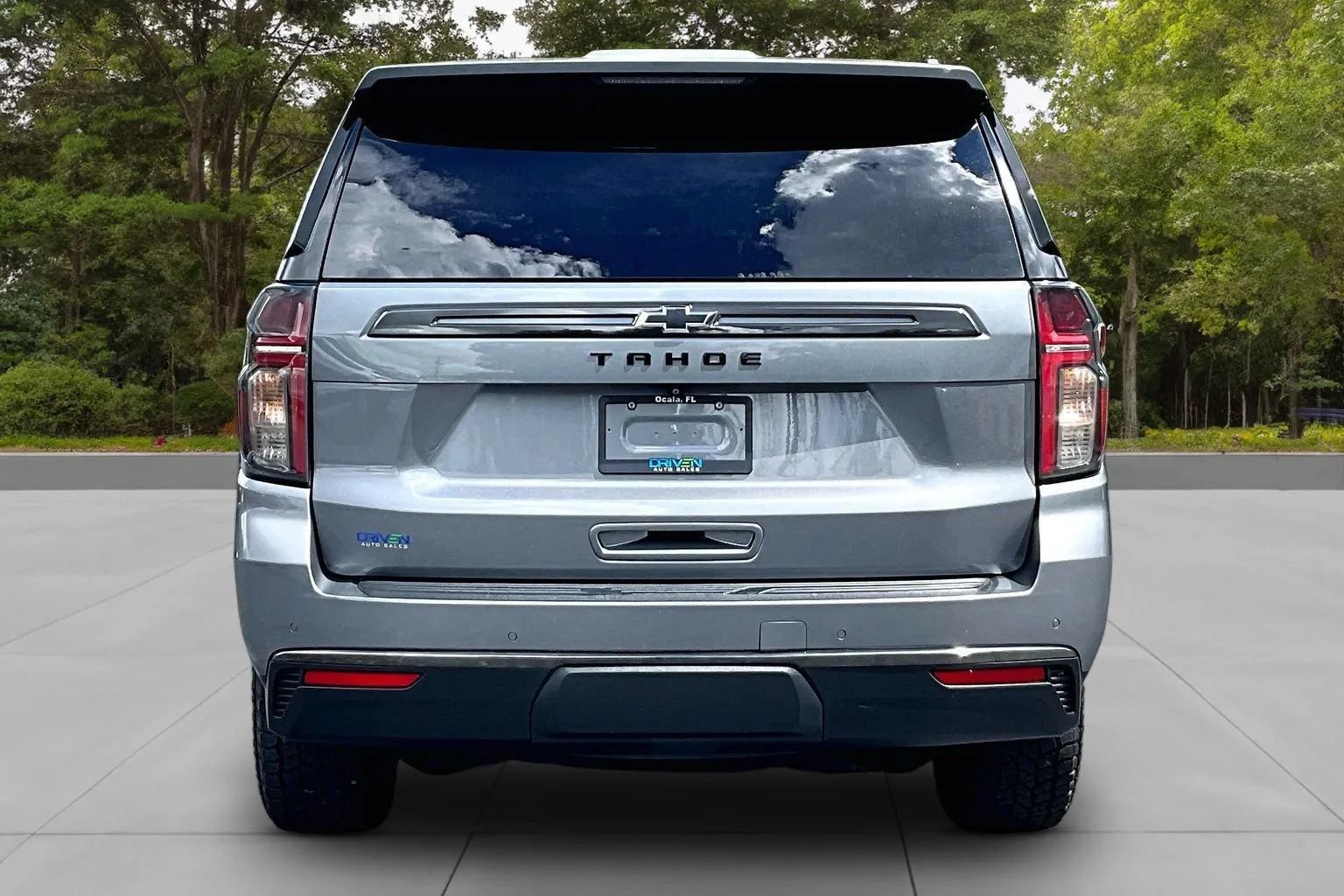 Used 2021 Chevrolet Tahoe Z71 w/ Rear Media and Nav Package AWD/4WD image 4