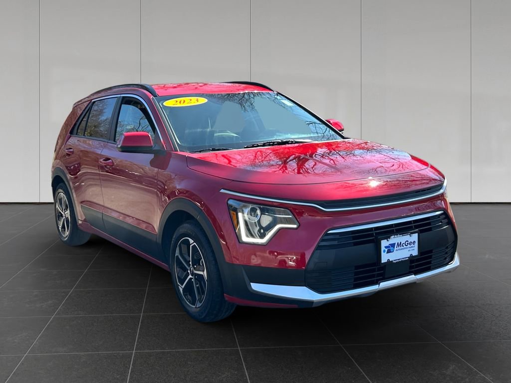 Used 2023 Kia Niro EX image 7