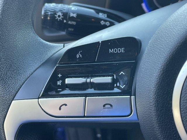 Used 2023 Hyundai Elantra Blue FWD image 23