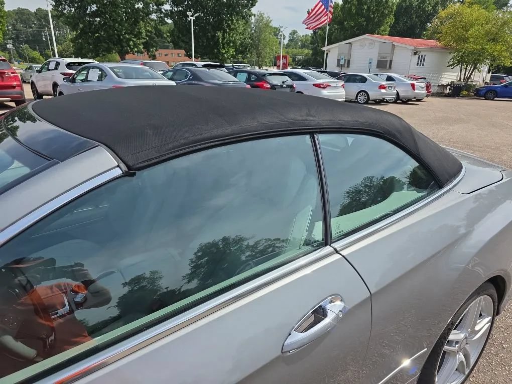 Used 2011 Mercedes-Benz E 550 Cabriolet w/ Premium 2 Pkg image 12