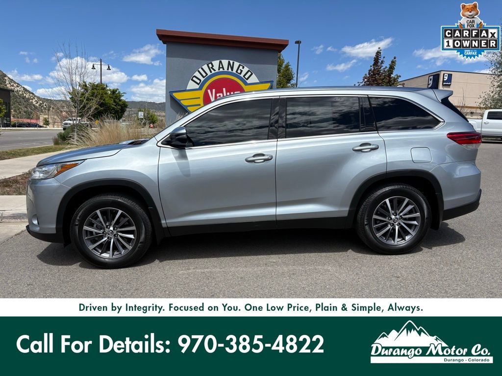 Used 2019 Toyota Highlander XLE AWD/4WD image 3
