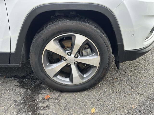 Used 2021 Jeep Cherokee Limited image 10