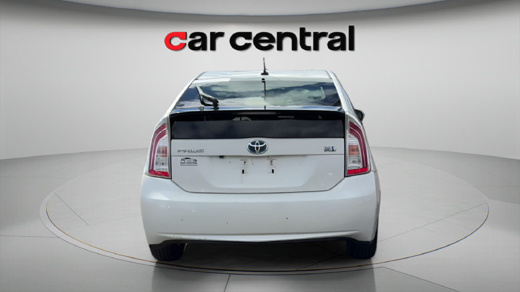 Used 2014 Toyota Prius Three FWD image 4
