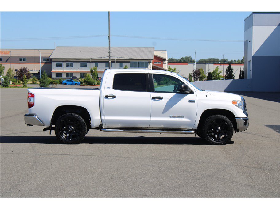 Used 2014 Toyota Tundra SR5 AWD/4WD image 3