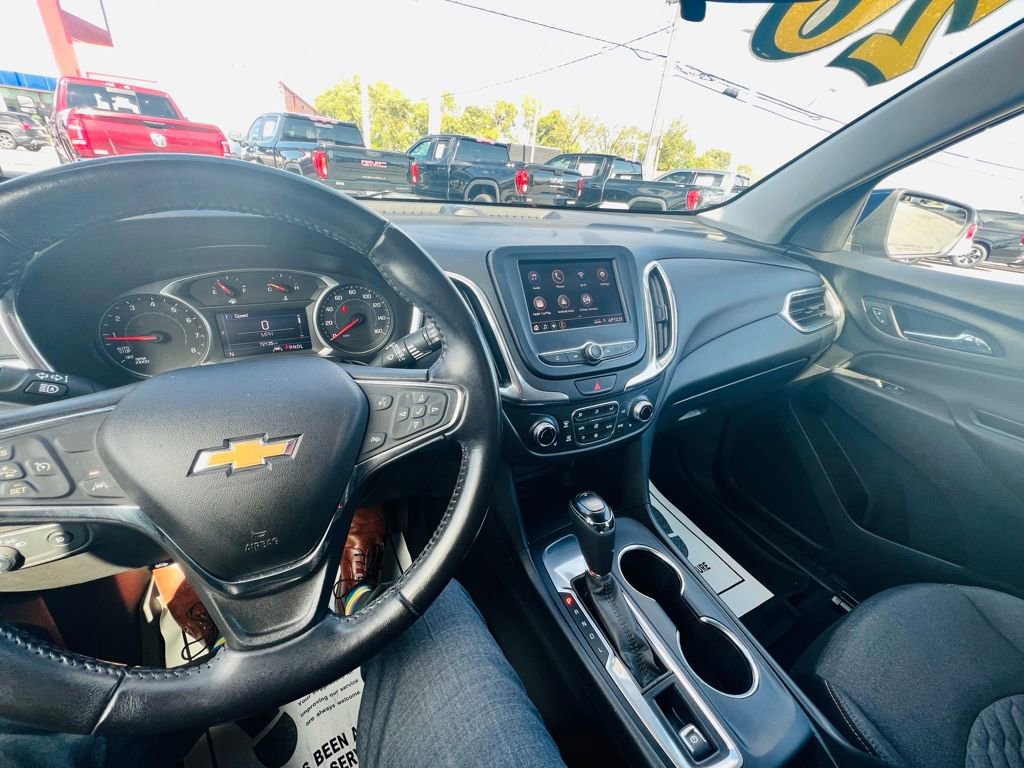 Used 2020 Chevrolet Equinox LT w/ Driver Convenience Package image 22