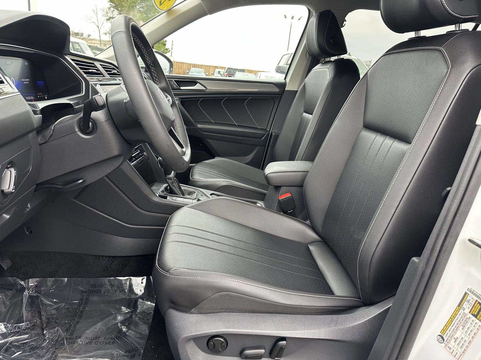 Used 2022 Volkswagen Tiguan SE image 22