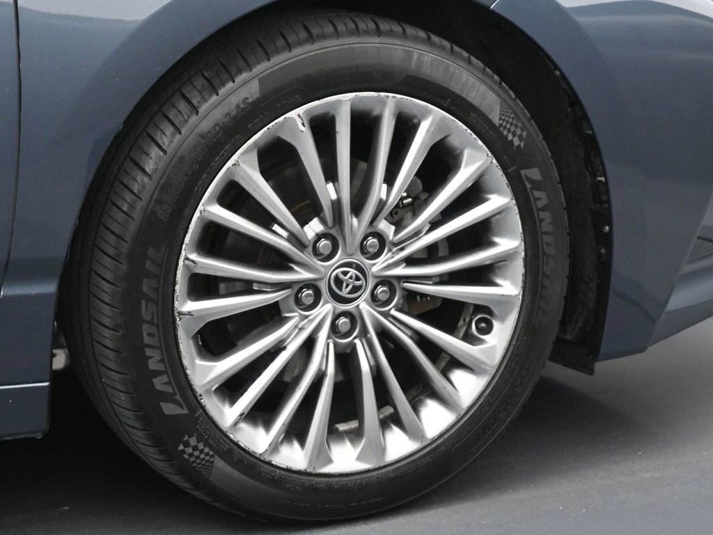 Used 2021 Toyota Avalon Limited w/ Advanced Safety Package FWD image 6