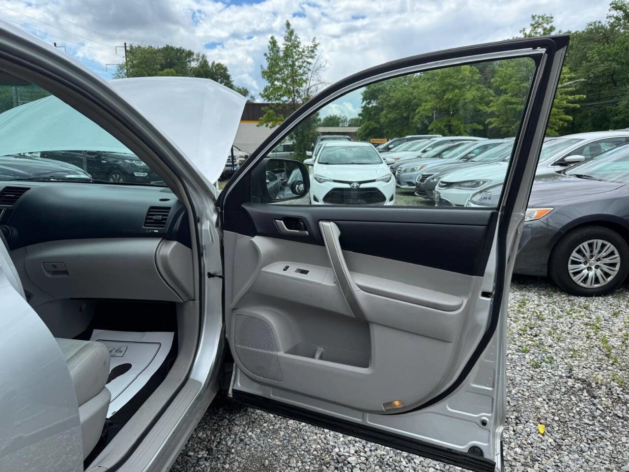 Used 2013 Toyota Highlander SE image 33