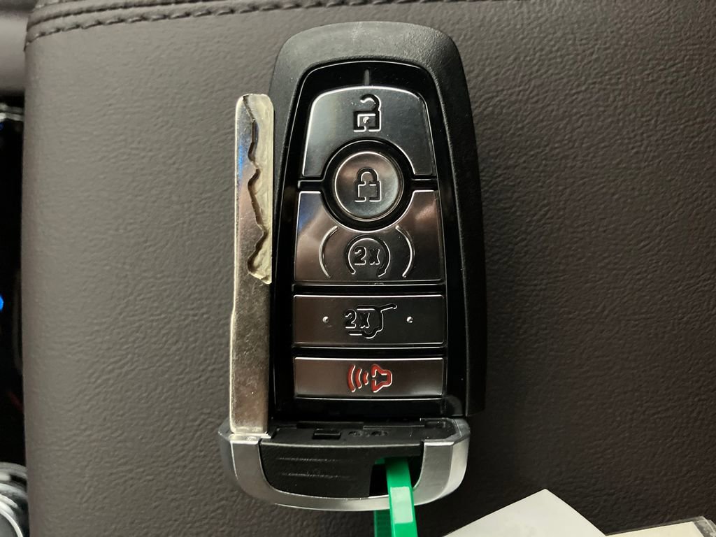 New 2026 Ford Explorer Platinum image 32