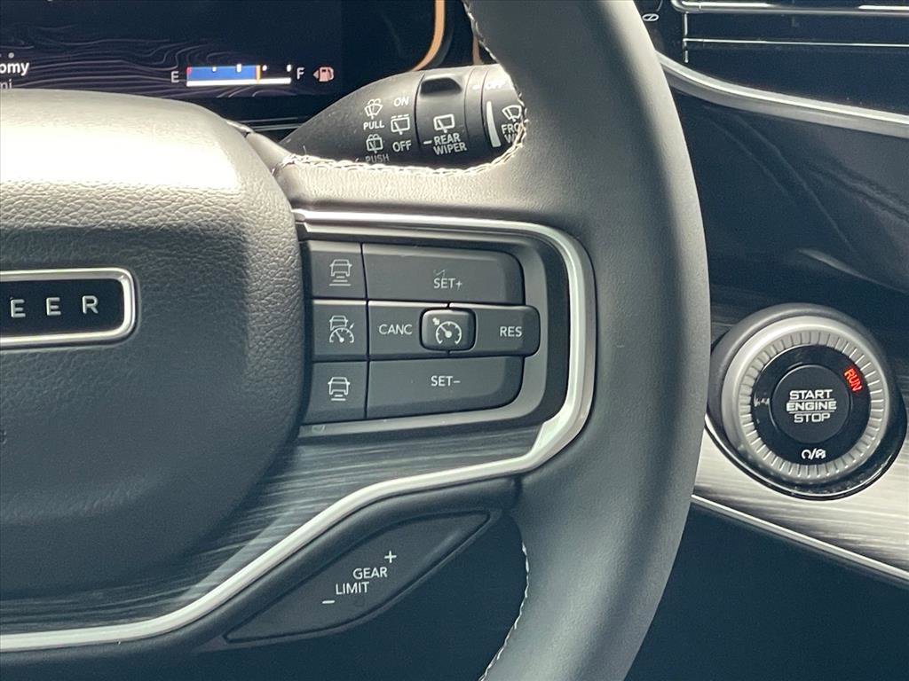 Used 2023 Jeep Wagoneer Series II image 14