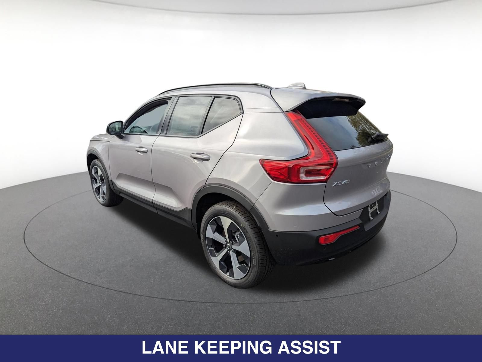 New 2026 Volvo XC40 B5 Plus w/ Protection Package Premier AWD/4WD image 6