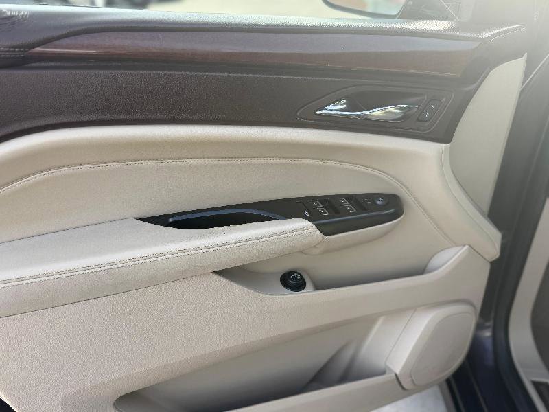 Used 2015 Cadillac SRX Luxury w/ Driver Awareness Package image 8