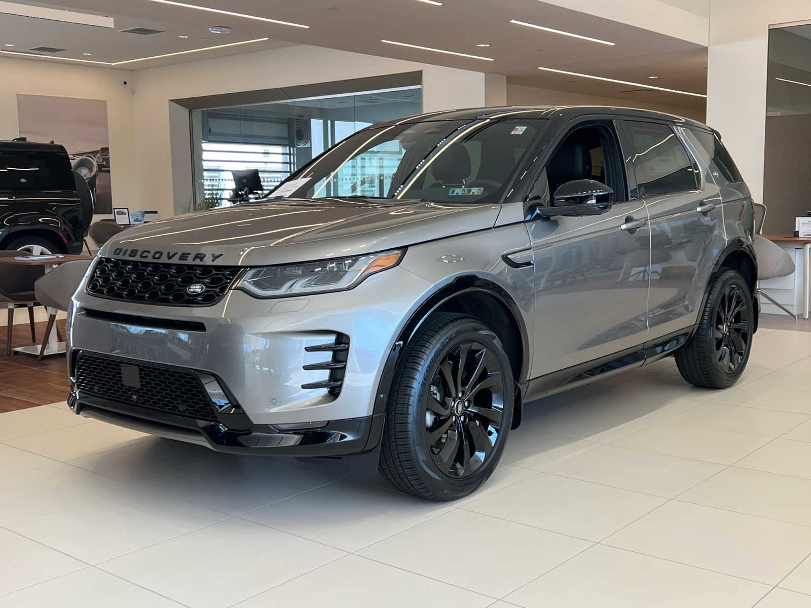 Used 2025 Land Rover Discovery Sport Dynamic SE