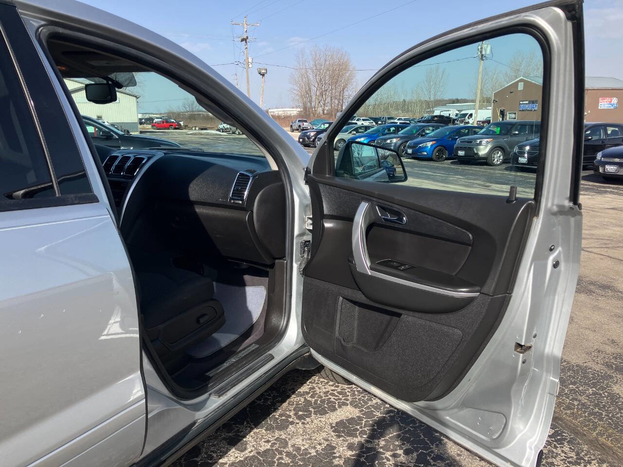 Used 2010 GMC Acadia SLE image 14