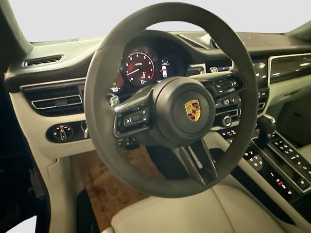 Used 2022 Porsche Macan GTS image 11