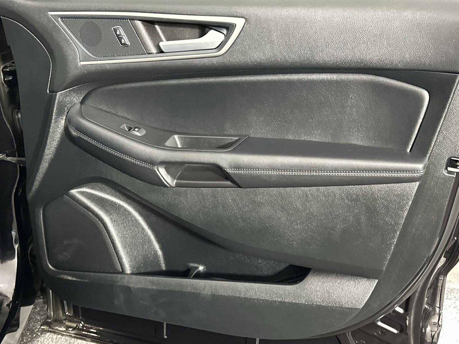 Used 2024 Ford Edge SEL w/ Convenience Package AWD/4WD image 34