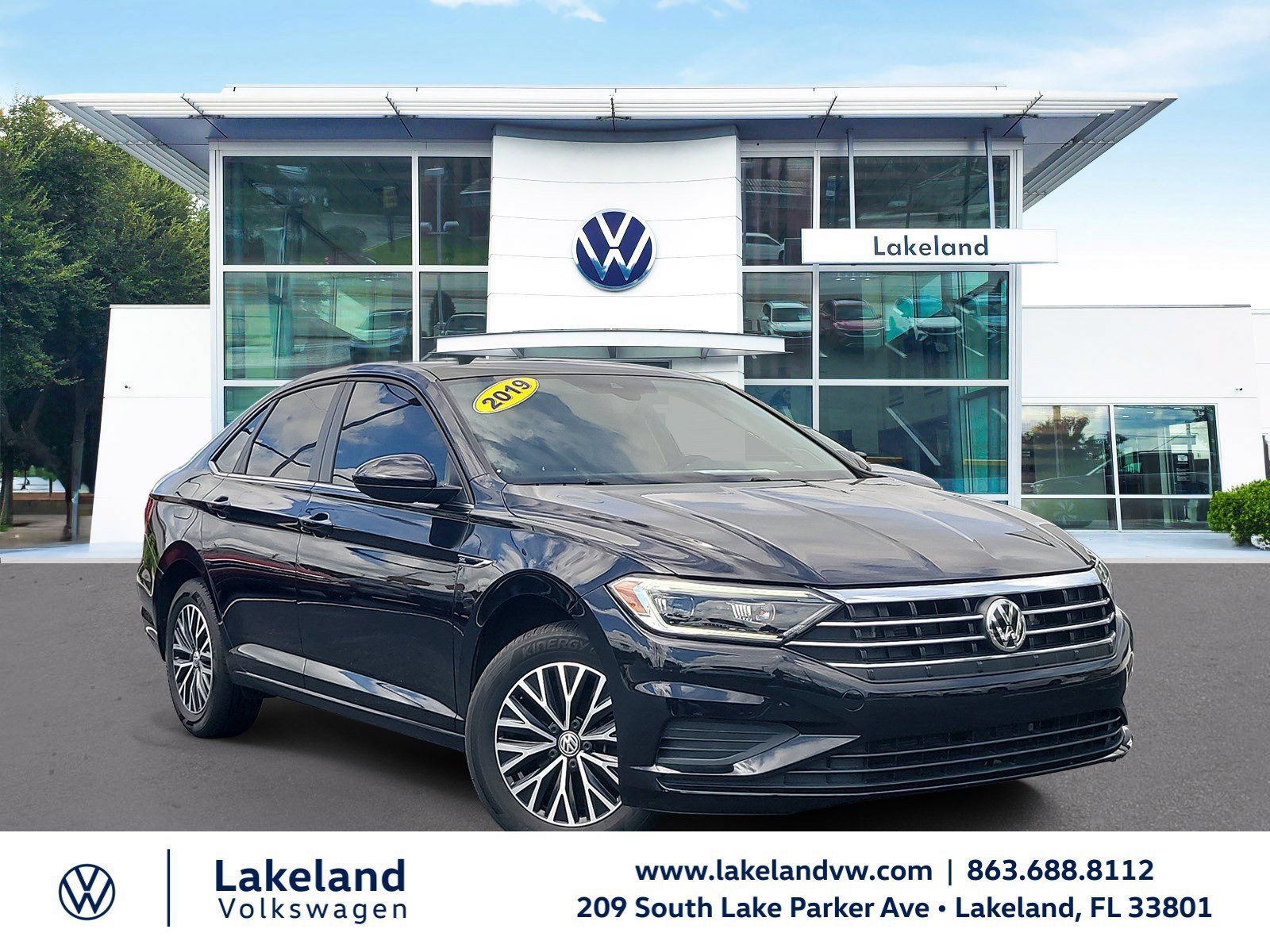 Used 2019 Volkswagen Jetta SEL w/ Cold Weather Package FWD image 1