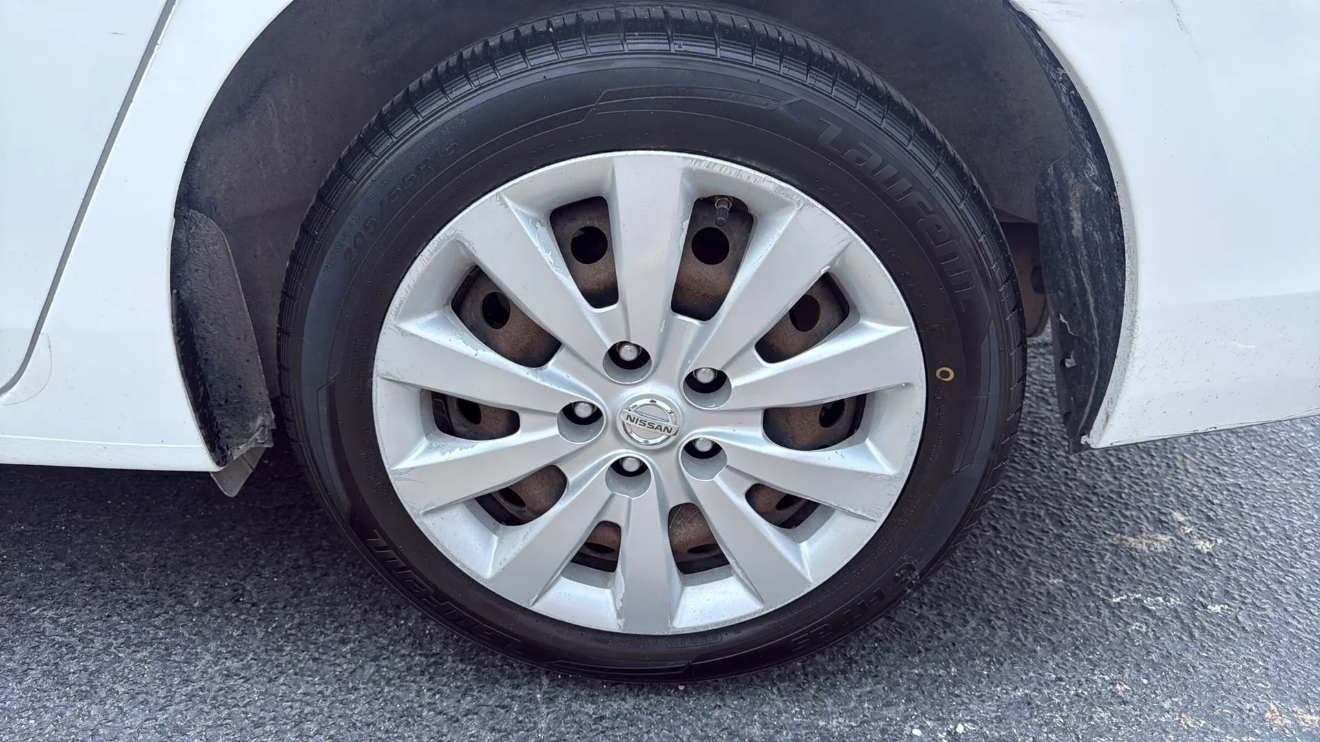 Used 2016 Nissan Sentra S image 18