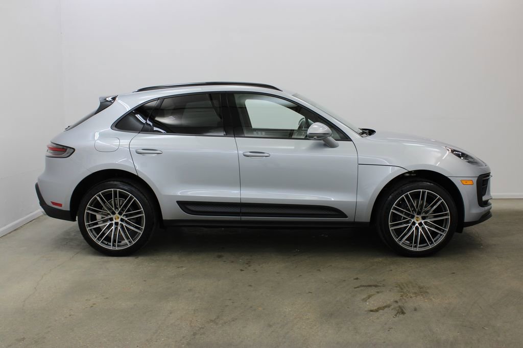 New 2026 Porsche Macan image 8