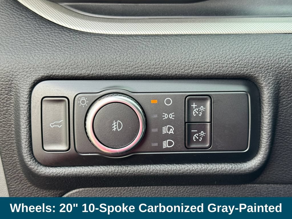 Used 2024 Ford Explorer XLT w/ Equipment Group 202A AWD/4WD image 19