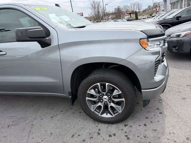 Used 2025 Chevrolet Silverado 1500 RST AWD/4WD image 4