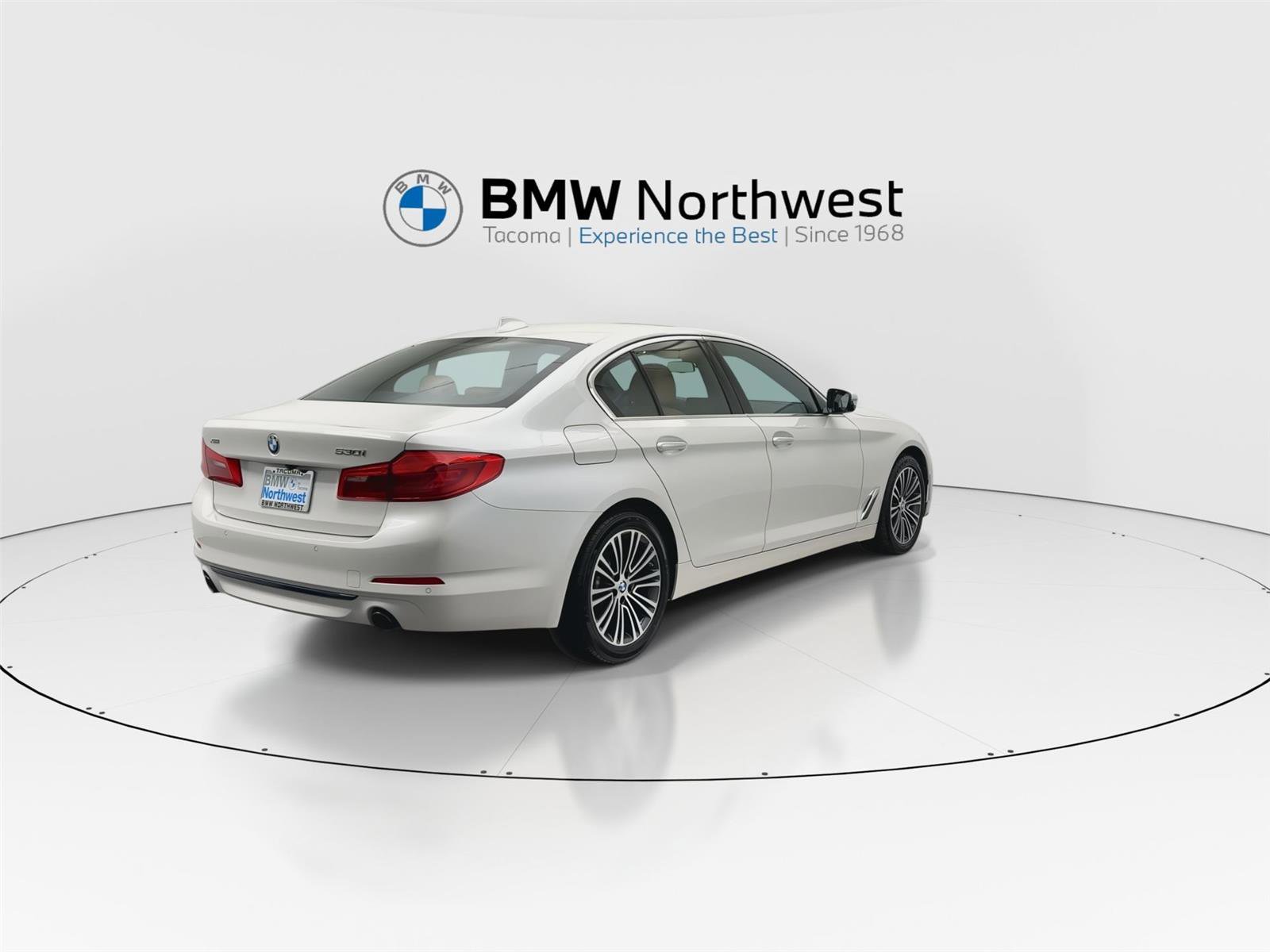 Used 2018 BMW 530i xDrive image 3