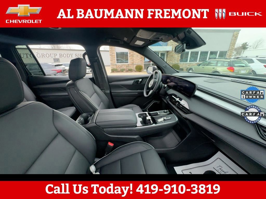 Used 2025 Buick Enclave Preferred image 15