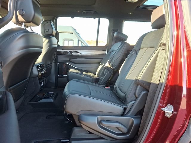 New 2026 Jeep Grand Wagoneer Limited AWD/4WD image 5