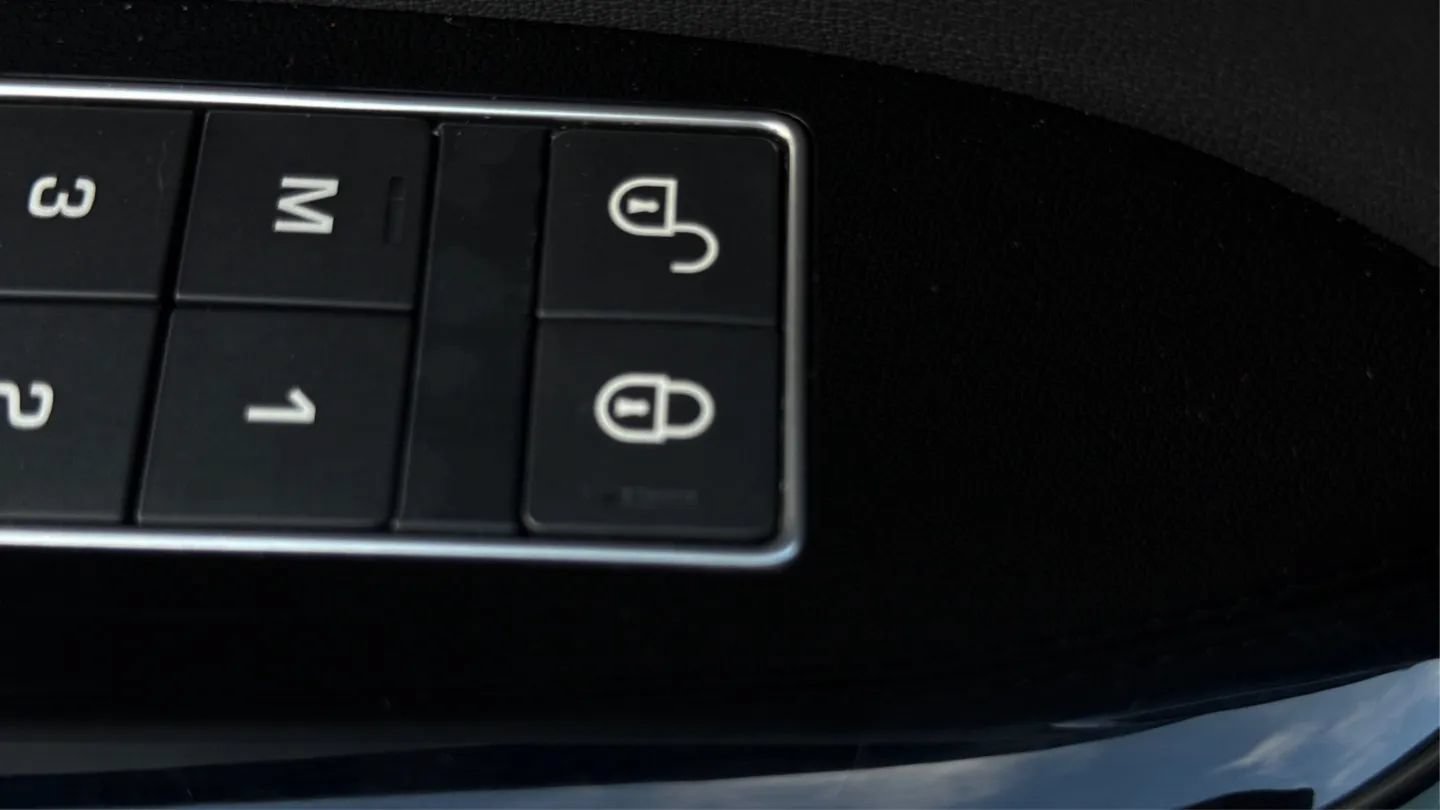 Used 2016 Land Rover Range Rover AWD/4WD image 34