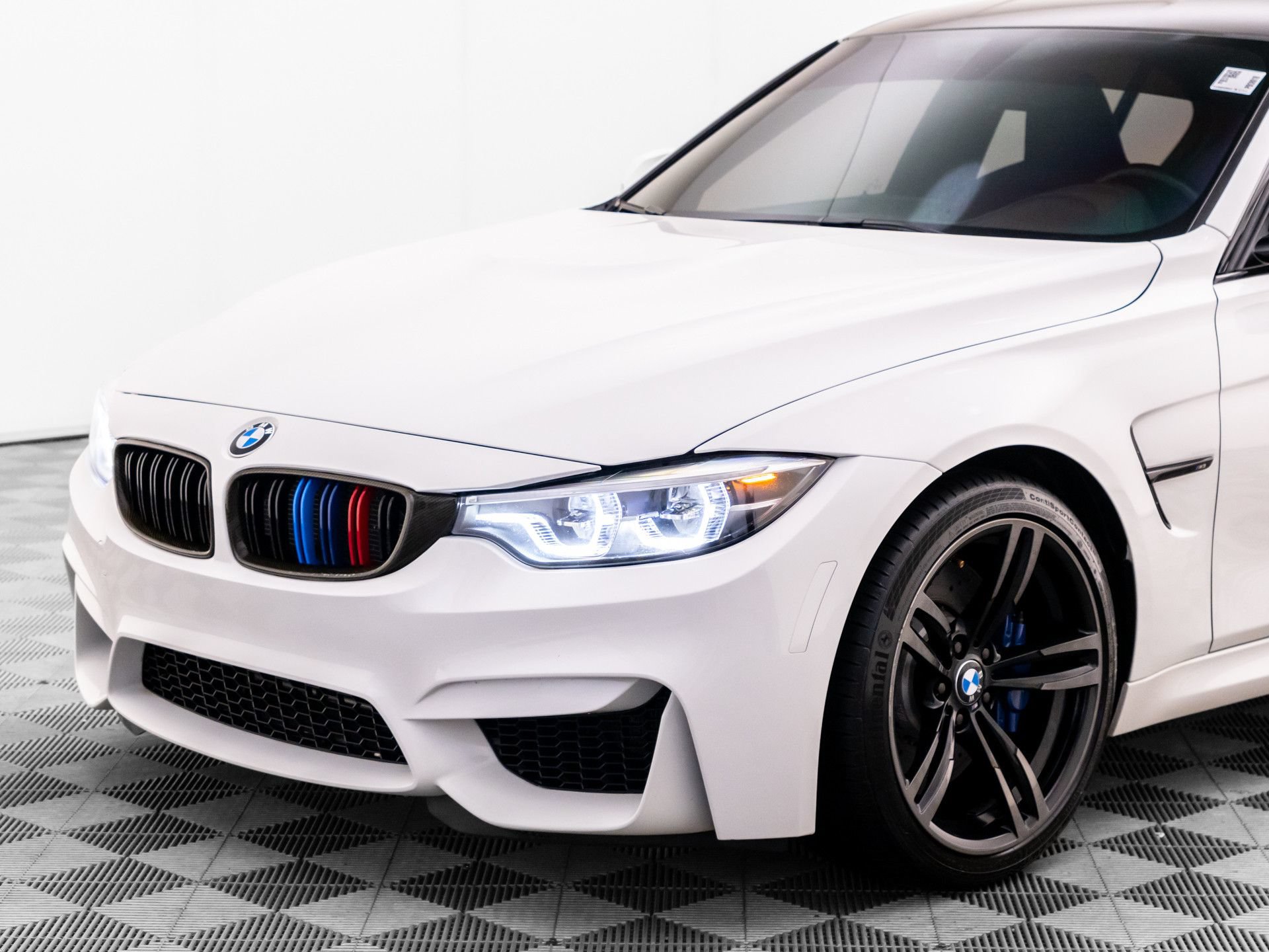 Used 2018 BMW M3 RWD image 37