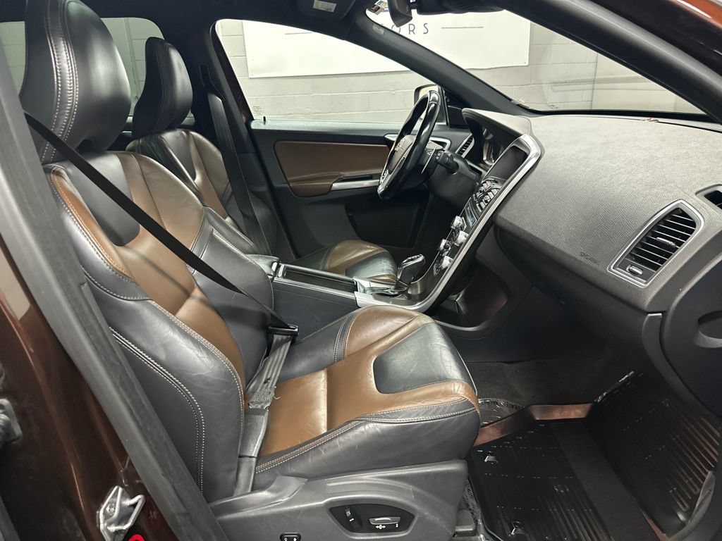 Used 2015 Volvo XC60 T6 AWD/4WD image 20